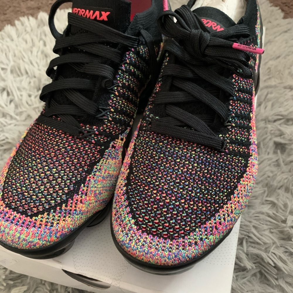 Multi Color Vapormax - Picture 6 of 8